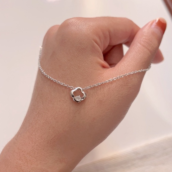 Silver Cloud Clover Layering Necklace - Picture 2 of 3